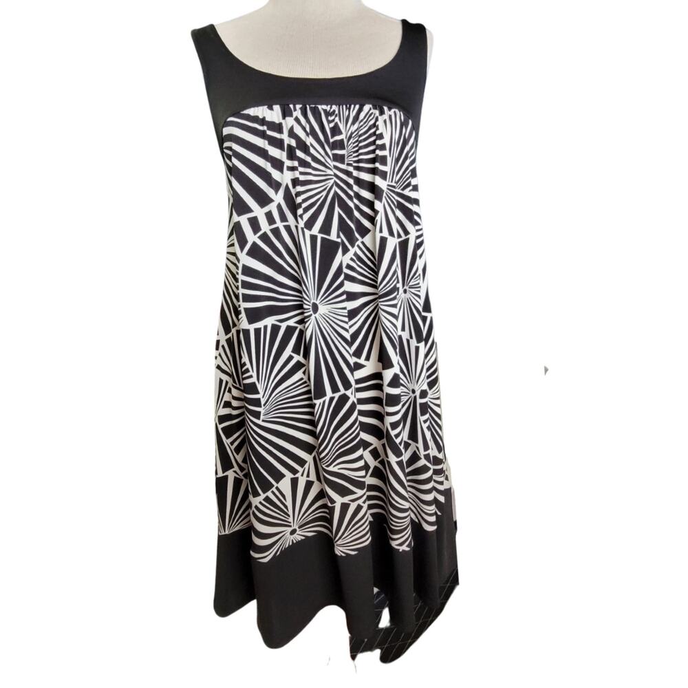 Maggy London Black and White Swing Dress Size 4